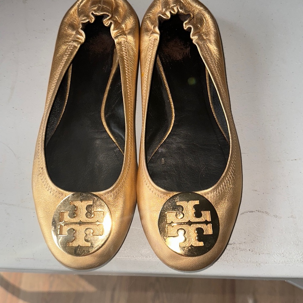 Gorgeous Tory Burch gold ballet flats
